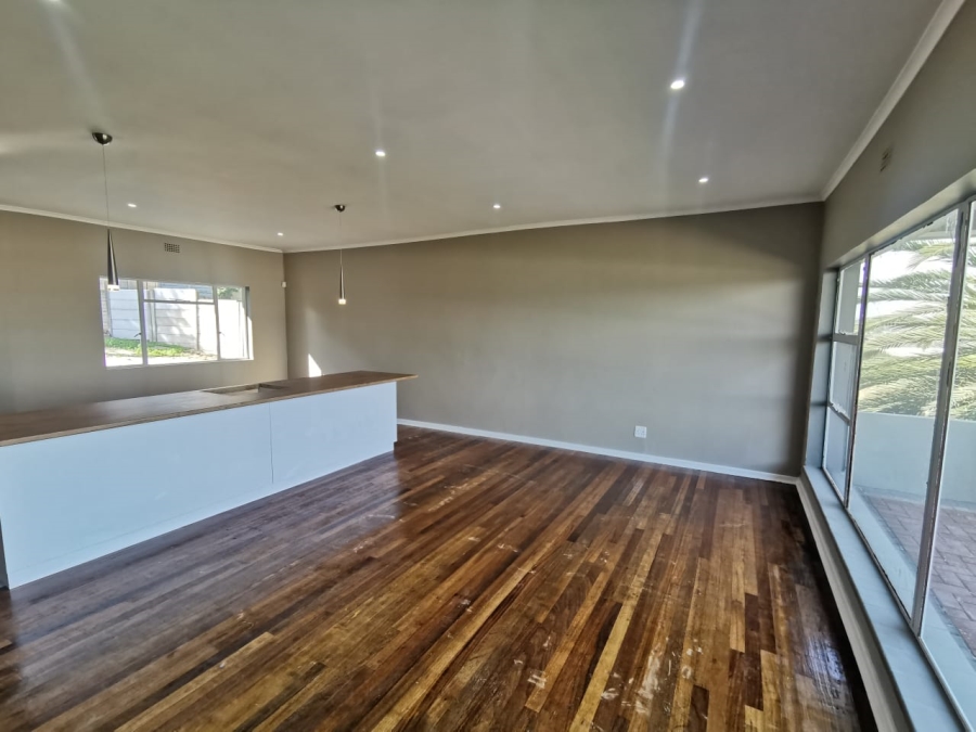 3 Bedroom Property for Sale in Van Riebeeck Hoogte Eastern Cape